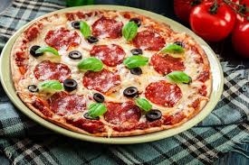 بيتزا بيبروني